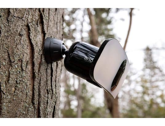 Arlo Floodlight Security Camera Outdoor, Quality 2K HDR, 160° Wide Angle, Weatherproof, Colour Night Vision, Ringing Alarm Siren, Up to 3000 Lumen, 2-Way Talk, Arlo Secure Trial Included, Black